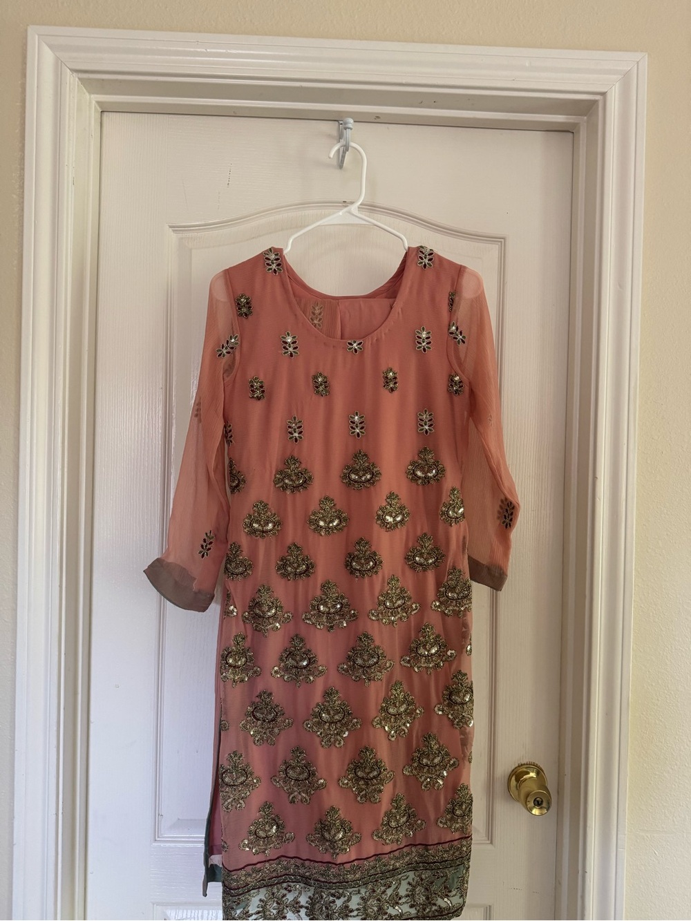 Pink Embellished 3 piece kurti